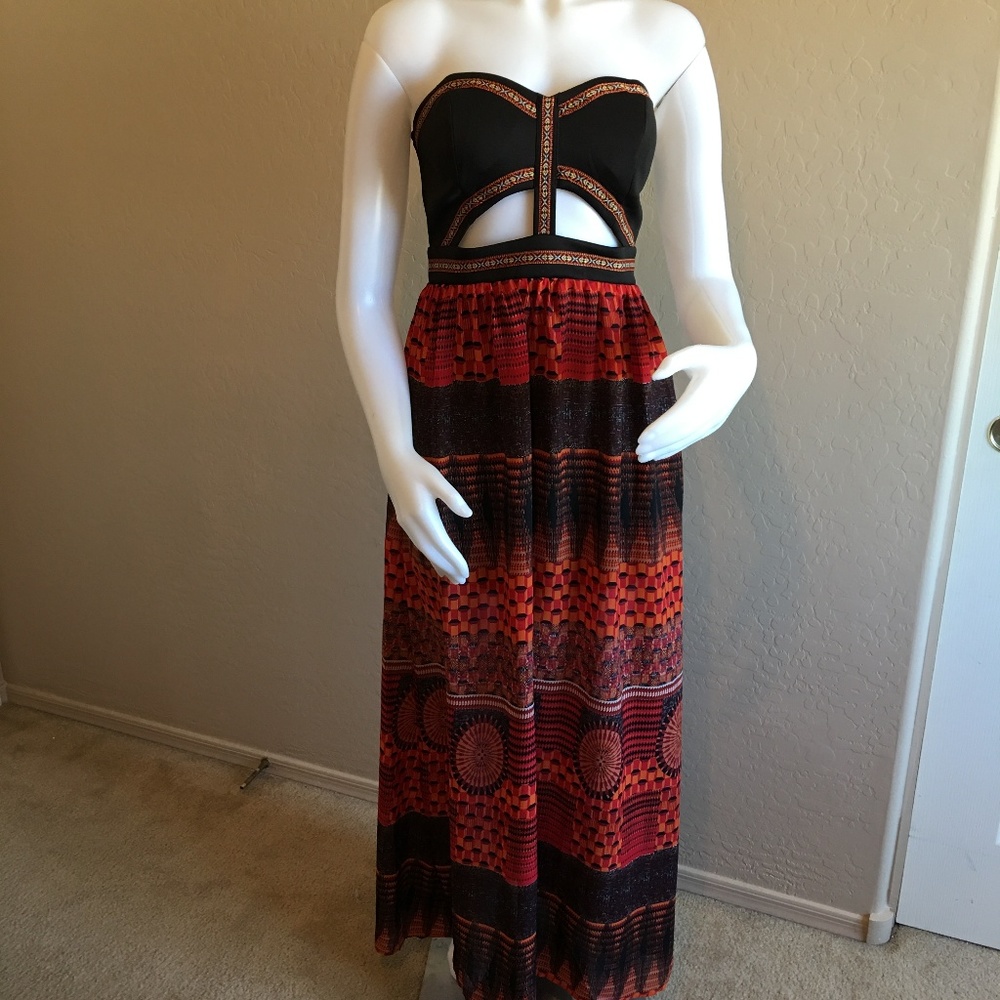 San Souci Tribal Patterned Cut-Out Maxi Dress - Picture 1 of 5